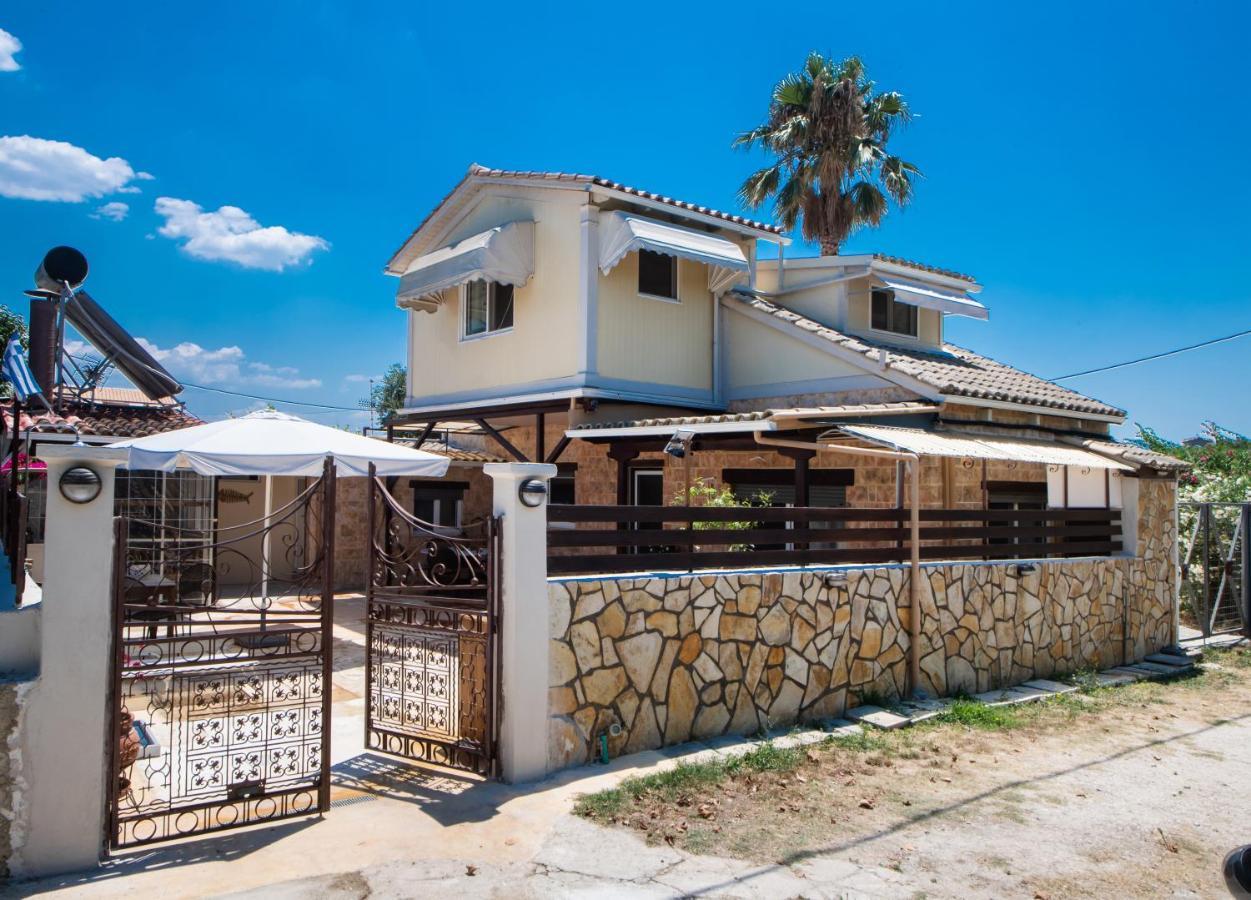 Villa Borgo! Ευχάριστο Εξοχικό Σπίτι Δίπλα Στη Θάλασσα!! Lefkáda Exterior foto