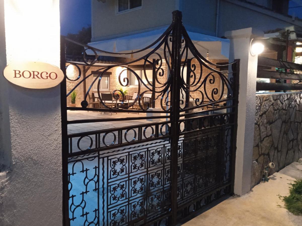 Villa Borgo! Ευχάριστο Εξοχικό Σπίτι Δίπλα Στη Θάλασσα!! Lefkáda Exterior foto